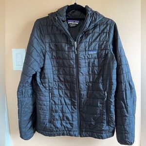 PATAGONIA nanopuff hoodie size medium